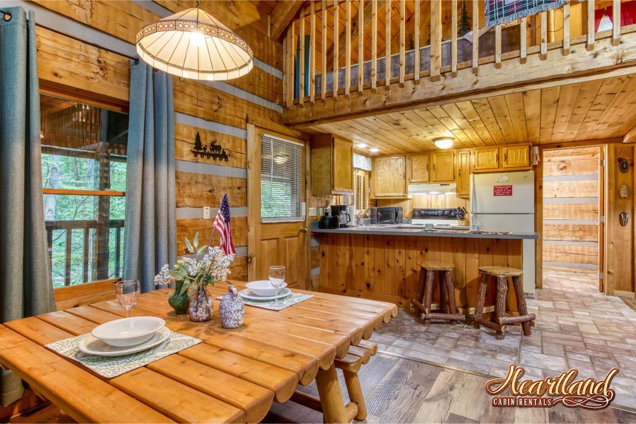 Cozy Mountain Hideaway Villa Gatlinburg Exteriör bild